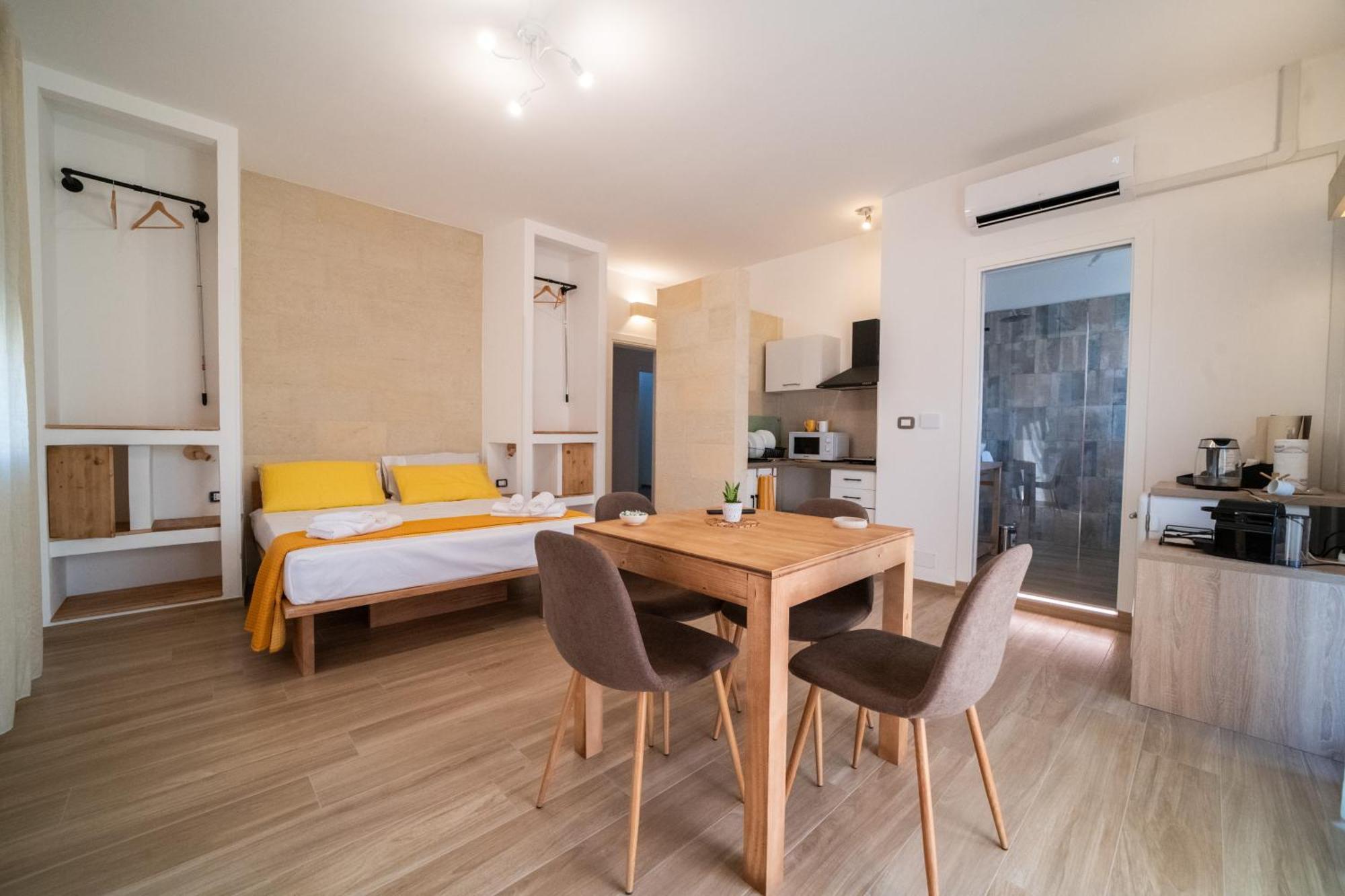 Pietra Bianca Bed & Breakfast Cutrofiano Ngoại thất bức ảnh