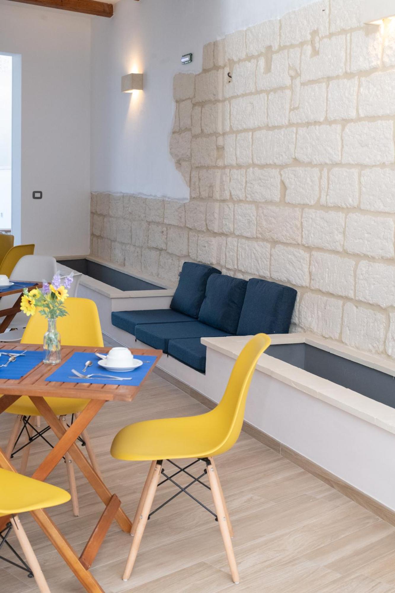 Pietra Bianca Bed & Breakfast Cutrofiano Ngoại thất bức ảnh