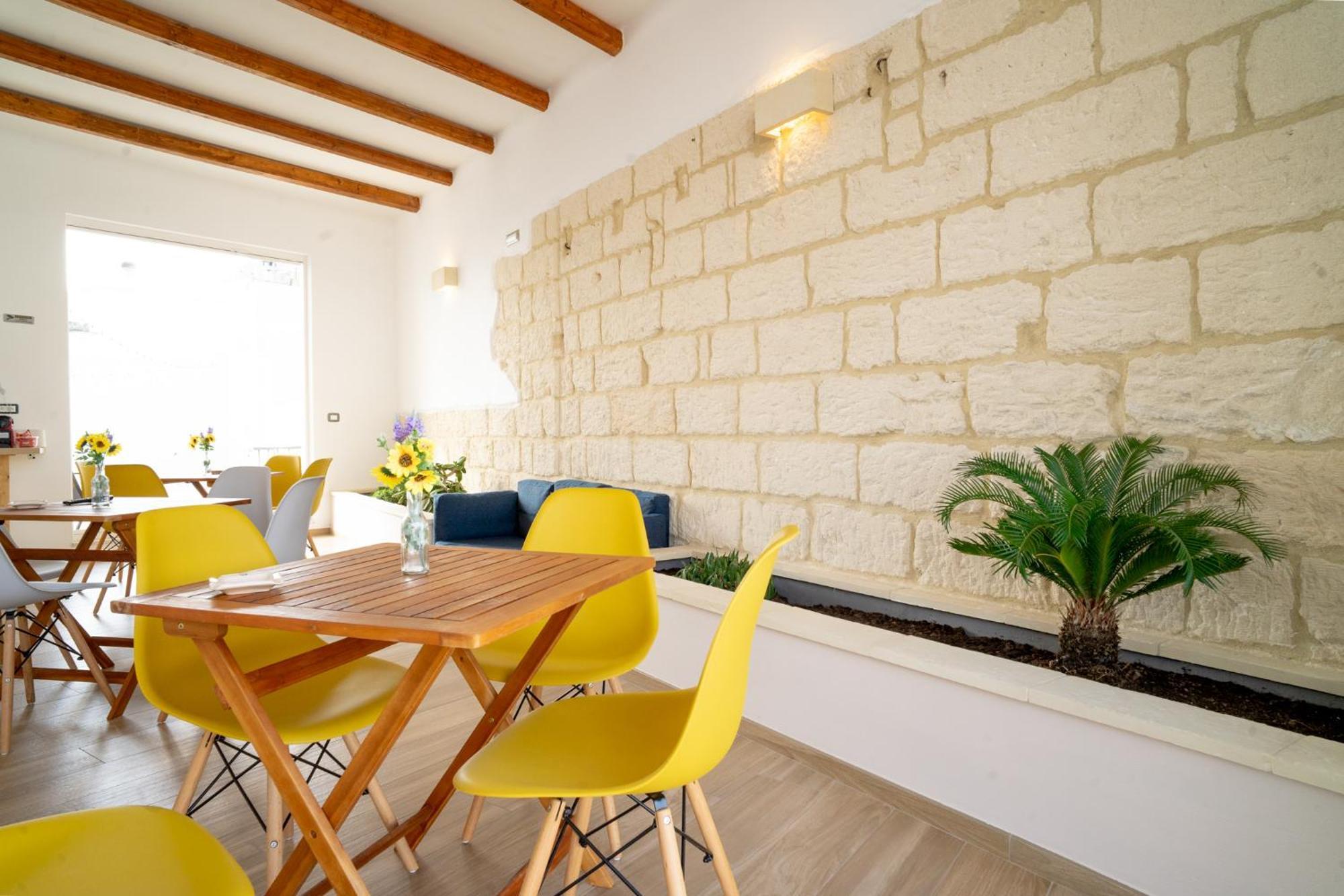 Pietra Bianca Bed & Breakfast Cutrofiano Ngoại thất bức ảnh